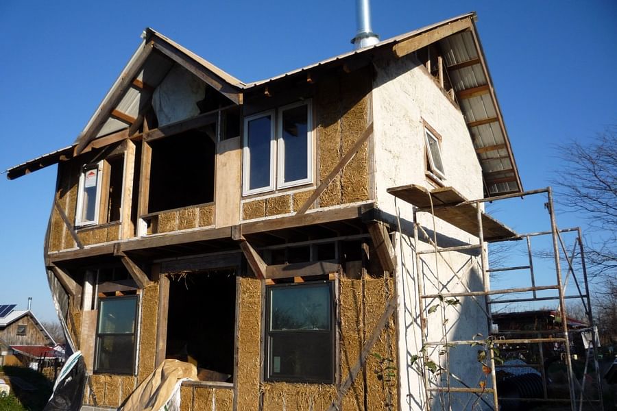 earth plaster chicken coop